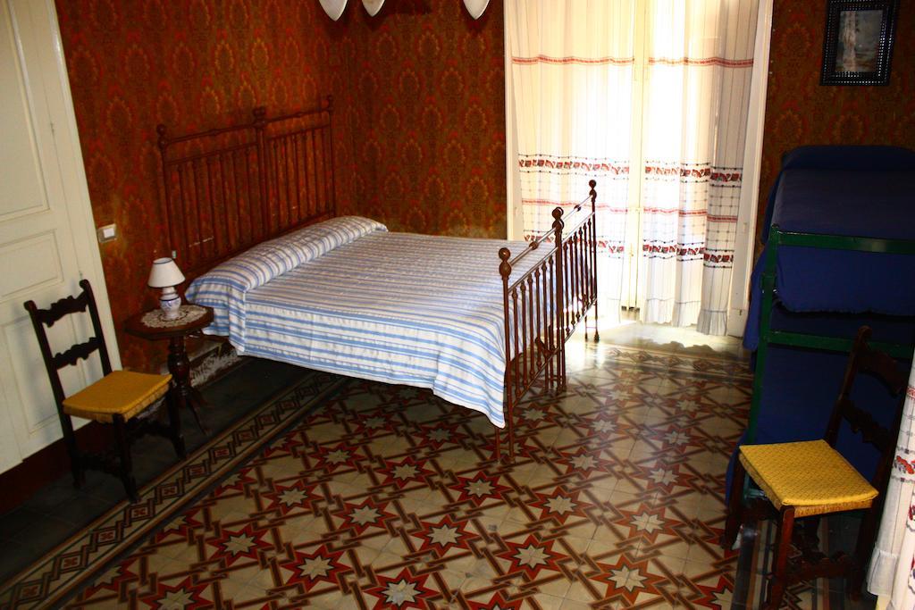B&B Sotto I Pini Zafferana Etnea Pokój zdjęcie
