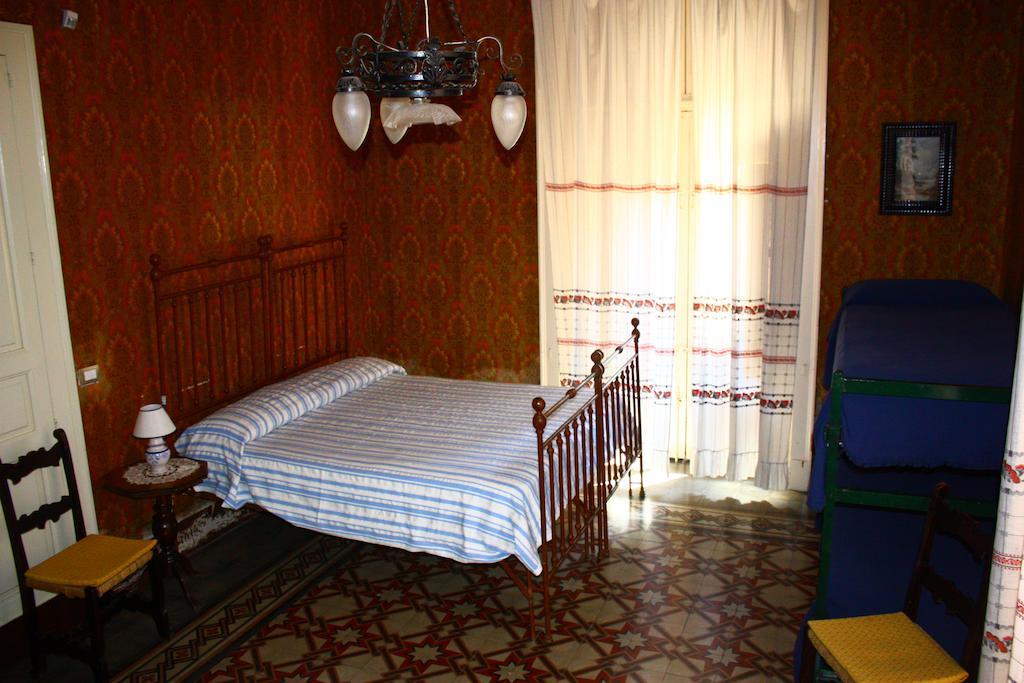 B&B Sotto I Pini Zafferana Etnea Pokój zdjęcie